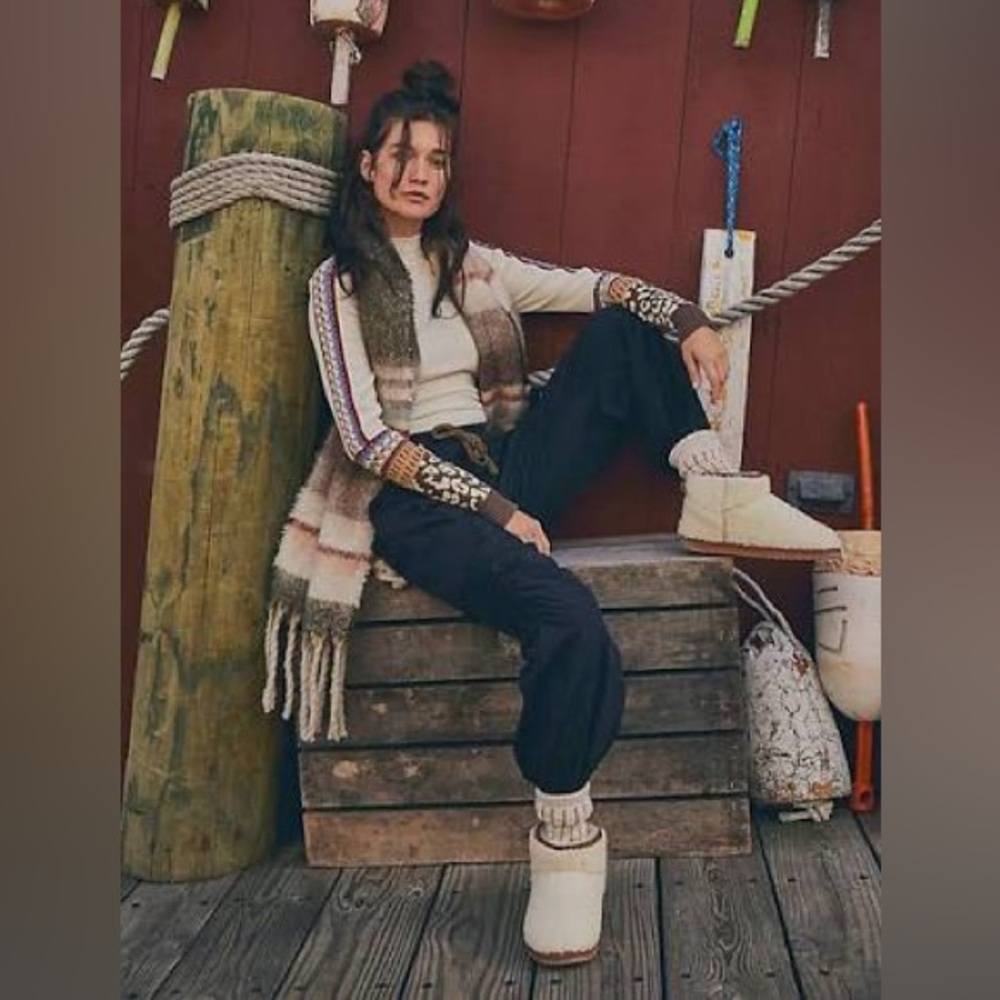 Free People Emu Stinger Micro Teddy Slipper Boots - Picture 5 of 11
